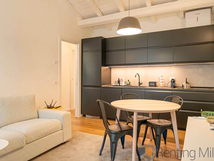 Appartamento trilocale in affitto in Via Luigi Sala, Navigli Darsena, Milano