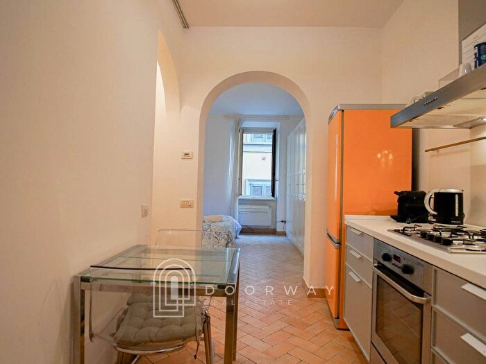 Appartamento monolocale in affitto in Via Disciplini, Carrobbio, Milano