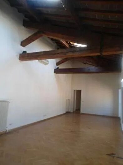 Appartamento trilocale in affitto in Via Luigi Carlo Farini Centro Storico Bologna Bologna, Bologna