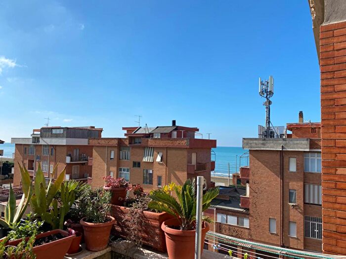 Appartamento trilocale in vendita in Via Bologna, Ardea