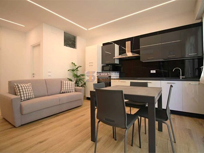 Appartamento trilocale in affitto in Via Dalmazia ° accesso, Lido Centro Ovest, Jesolo