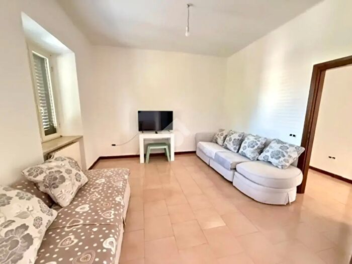 Appartamento con 6 locali in vendita in Via del Pino, Montefiascone