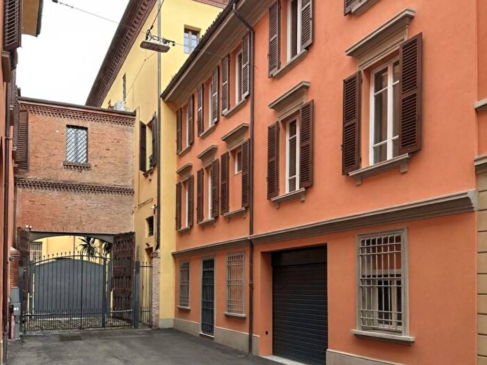 Appartamento bilocale in vendita in Via Parigi, Centro Storico, Bologna