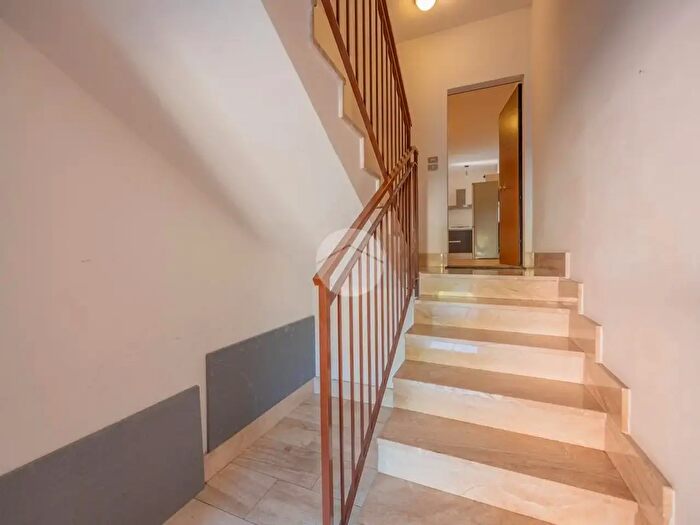 Appartamento trilocale in vendita in Via Deambrogi, Verona