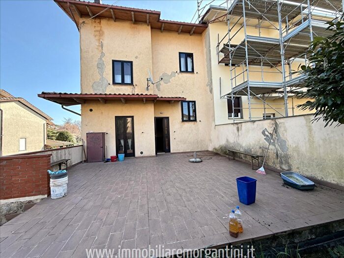 Casa con 5 locali in vendita in Sarteano