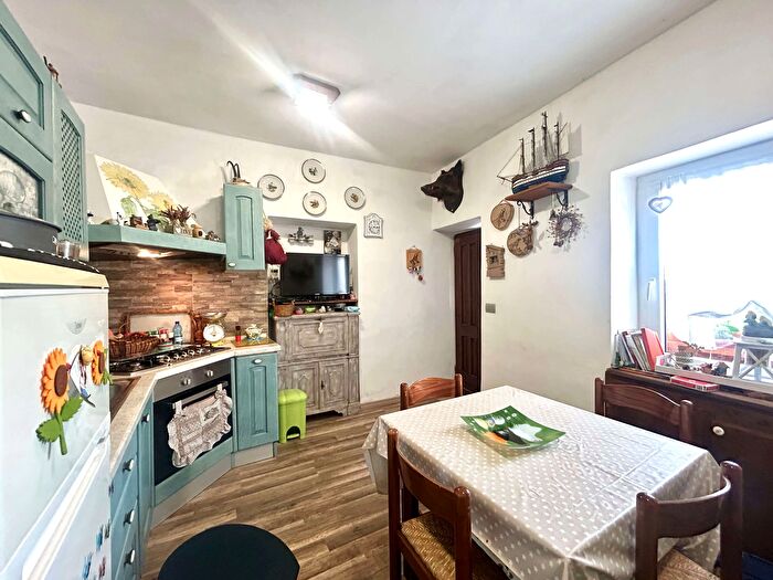 Casa trilocale in vendita in Frazione Chionea, Ormea