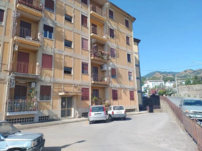 Appartamento trilocale in vendita in Via Madre Teresa di Calcutta N, Messina