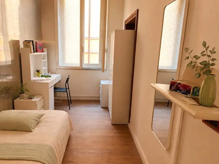 Appartamento con 10 locali in affitto in Via Castelmaraldo, Modena