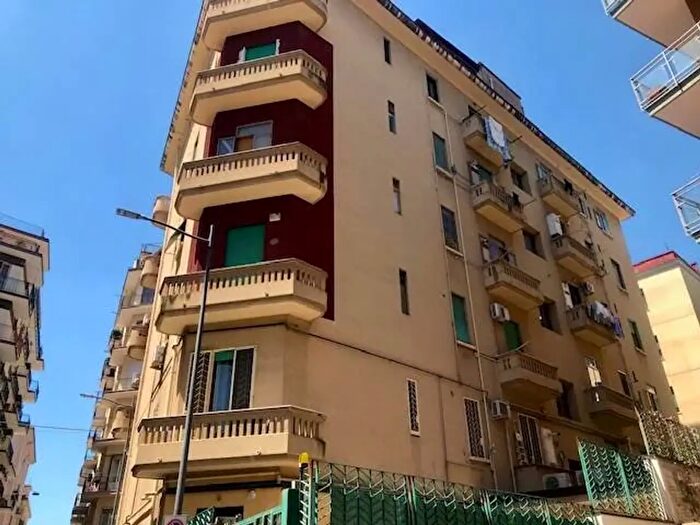 Appartamento trilocale in affitto in Via Marino Paglia, Salerno