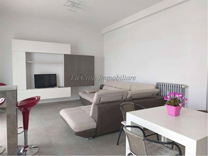 Appartamento bilocale in affitto in Via Firenze, San Paolo, Novara