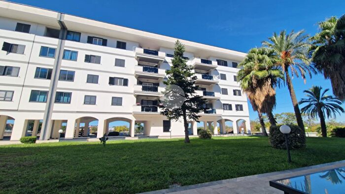 Appartamento quadrilocale in vendita in Via Giovanni Pezzella, Frattamaggiore