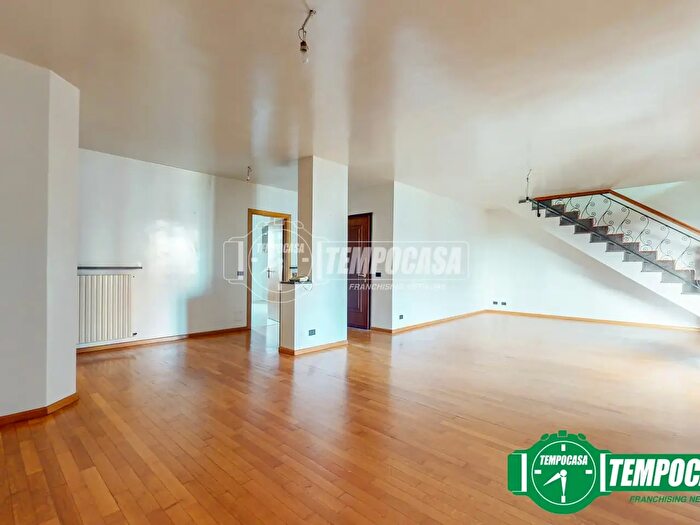 Appartamento con 5 locali in vendita in Valenza