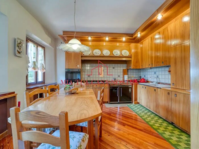 Casa con 6 locali in vendita in Via Solaroli, Pieve del Grappa