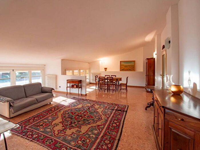 Appartamento quadrilocale in affitto in Via Bernardino Varisco, Panoramica, Brescia