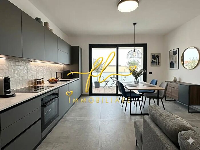 Appartamento con 5 locali in vendita in Livorno