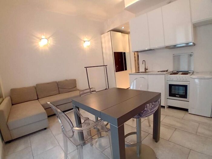 Appartamento monolocale in affitto in Via California, Dezza, Milano