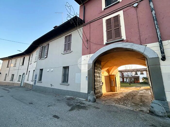 Appartamento bilocale in vendita in Via Santo Stefano, Rovato