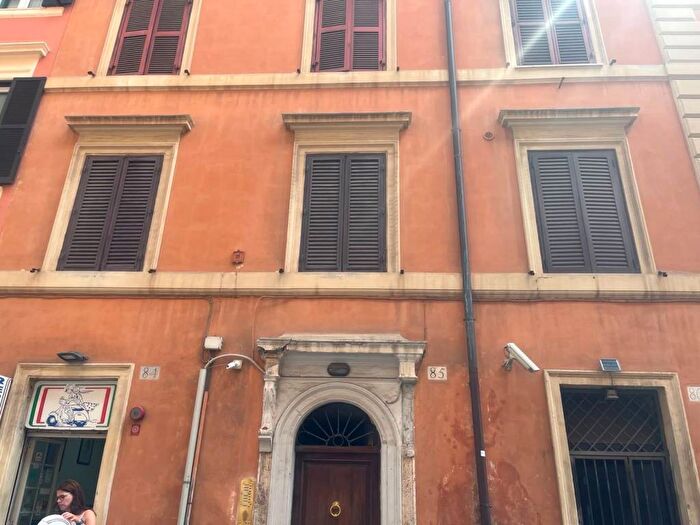 Appartamento in affitto in Via della Purificazione, Vittorio Veneto, Roma