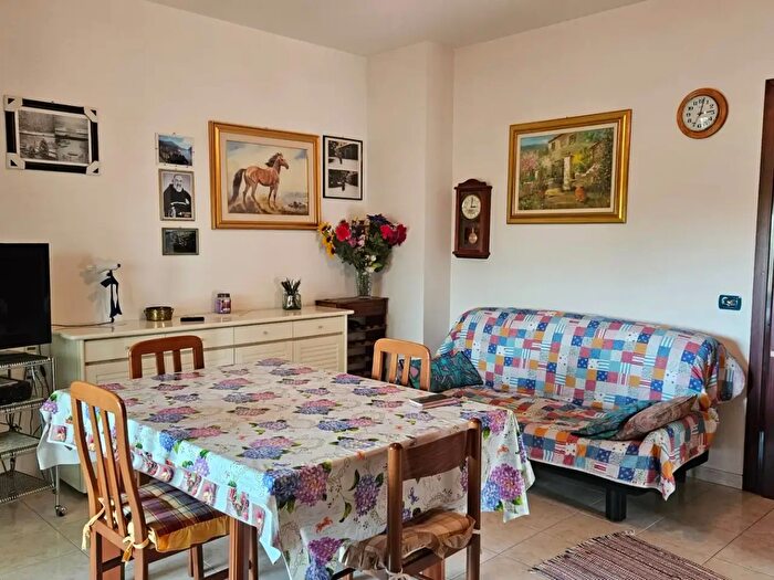 Appartamento trilocale in vendita in Baia Metauro, Fano