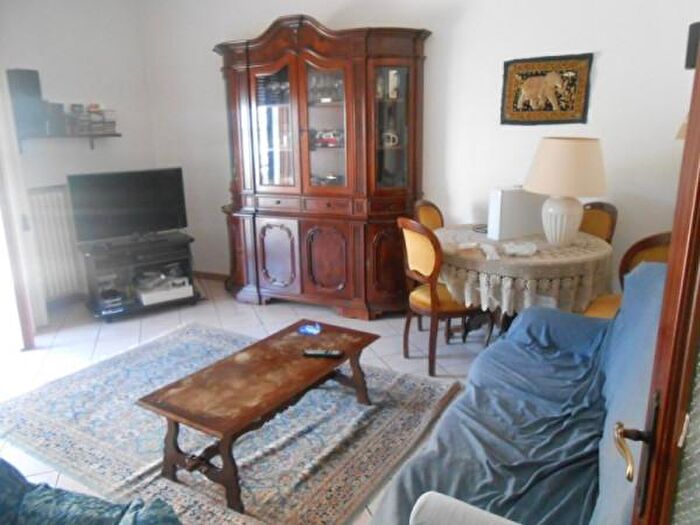 Appartamento con 6 locali in vendita in Via Russel, Jesi