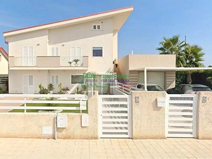 Casa con 5 locali in vendita in Via Olanda, Ragusa