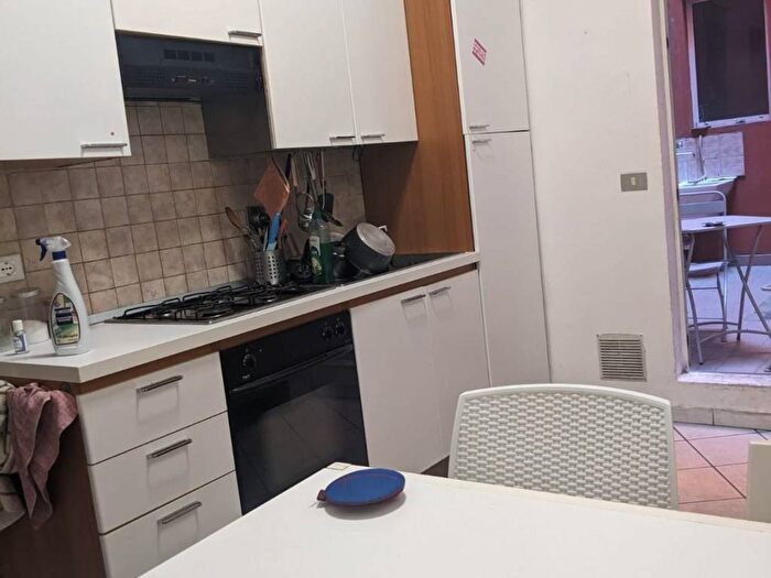 Appartamento trilocale in affitto in Via Mascarella, Irnerio, Bologna