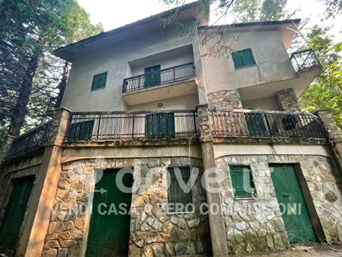 Casa con 6 locali in vendita in Strada Statale Snc, Santo Stefano In Aspromonte