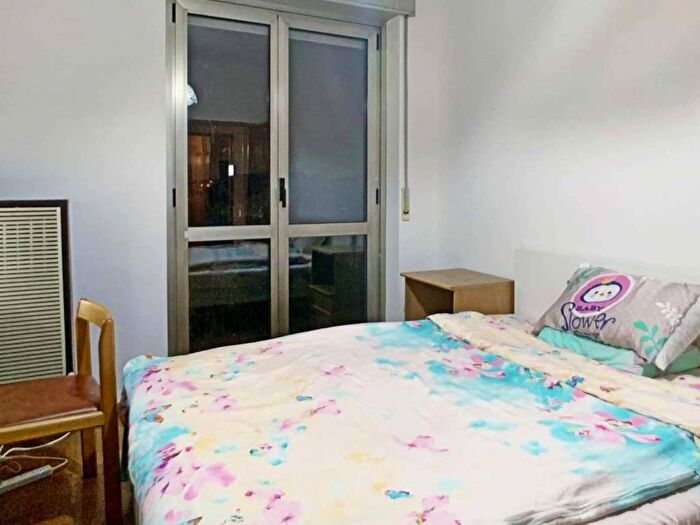 Appartamento quadrilocale in affitto in Alzaia Naviglio Pavese, Famagosta, Milano