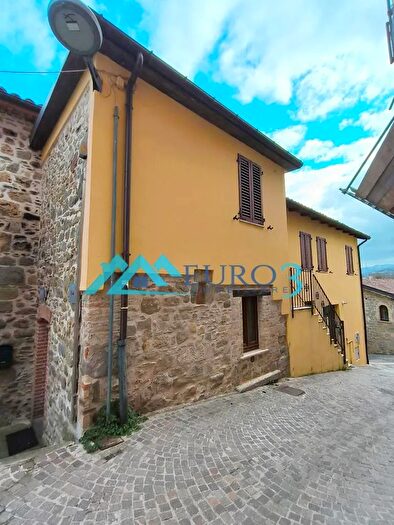 Appartamento con 8 locali in vendita in Via Gramsci, Roccafluvione