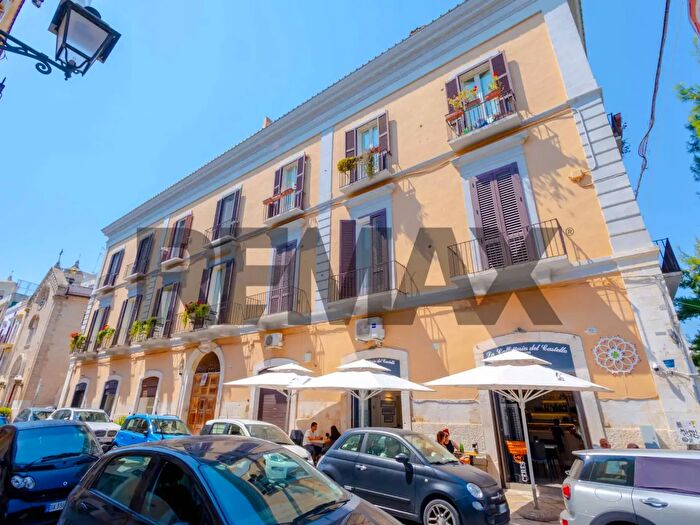 Appartamento trilocale in vendita in Via Boemondo, Bari