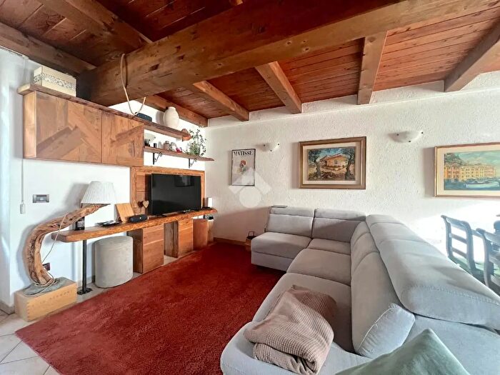 Casa quadrilocale in vendita in Borgata Beaume, Oulx