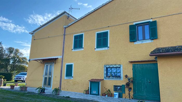 Casa con 10 locali in affitto in Magliano in Toscana, Magliano In Toscana