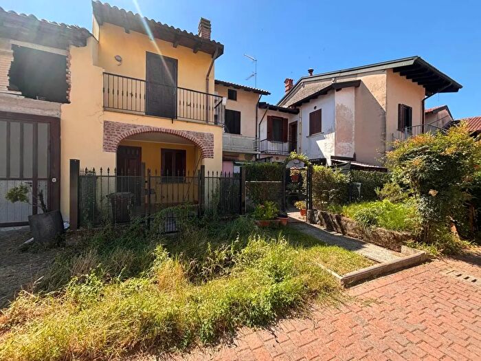 Casa trilocale in vendita in Gambolo'