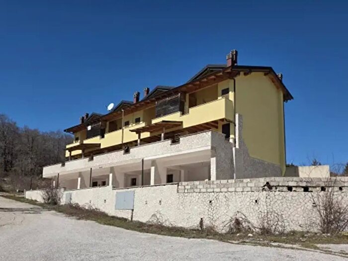 Appartamento quadrilocale in vendita in Via Beato Salvatore Lilli, Cappadocia