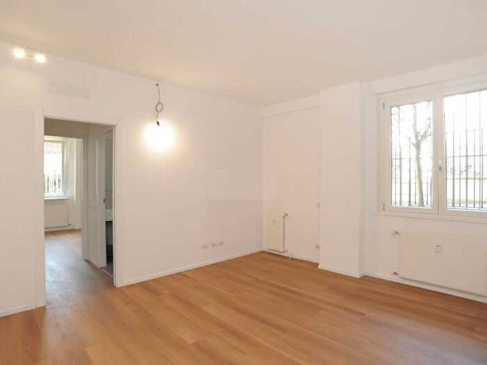 Appartamento bilocale in affitto in Via Santo Garovaglio, Valduce Crispi, Como