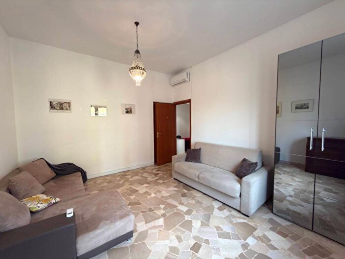 Appartamento trilocale in affitto in Corso di Porta Romana, Centro, Milano