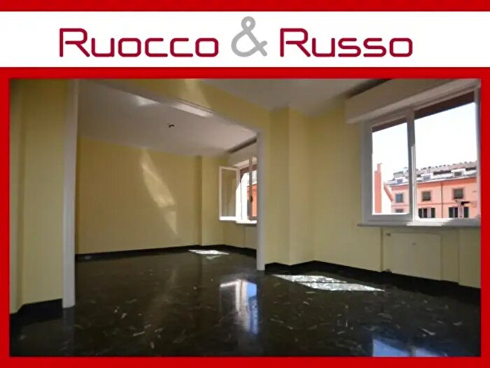 Appartamento con 6 locali in affitto in Via Caffaro, Genova