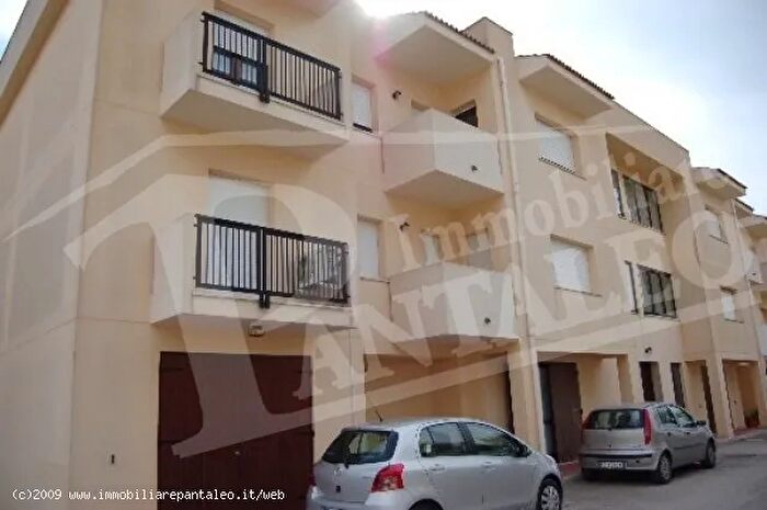 Appartamento trilocale in vendita in Via Ugo La Malfa Petrosino, Petrosino