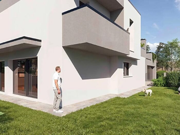 Appartamento con 6 locali in vendita in Via Dina, Conegliano