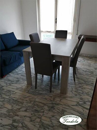 Casa con 5 locali in affitto in Stadio SantAntonio Marasio, Carrara