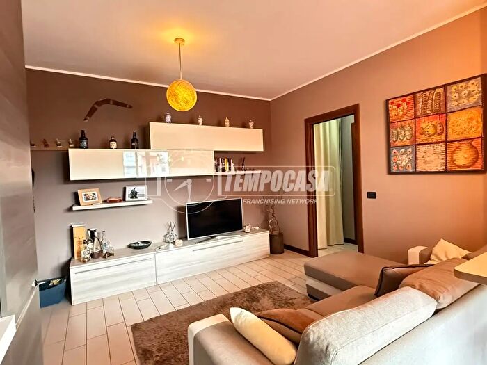 Appartamento bilocale in vendita in Via dei Frassini Privata, Legnano