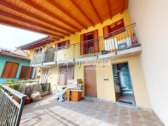 Appartamento bilocale in vendita in Via San Pietro, Binago