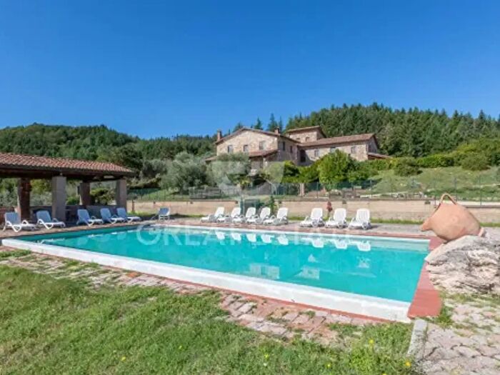 Casa con 6 locali in vendita in Vocabolo Casachiara, San Venanzo