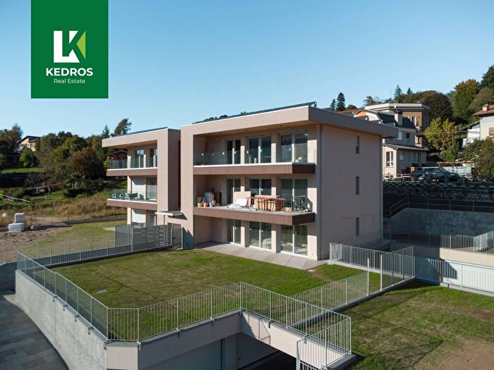 Appartamento quadrilocale in vendita in Via Verdi, Cunardo