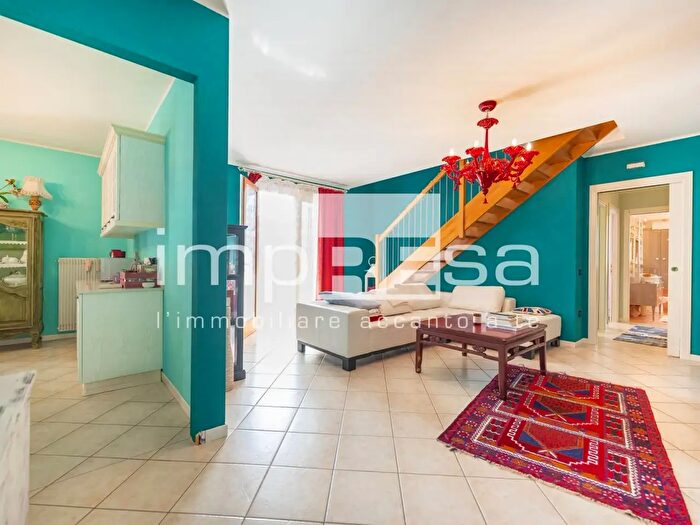 Appartamento quadrilocale in vendita in Via Stella, Prata Di Pordenone