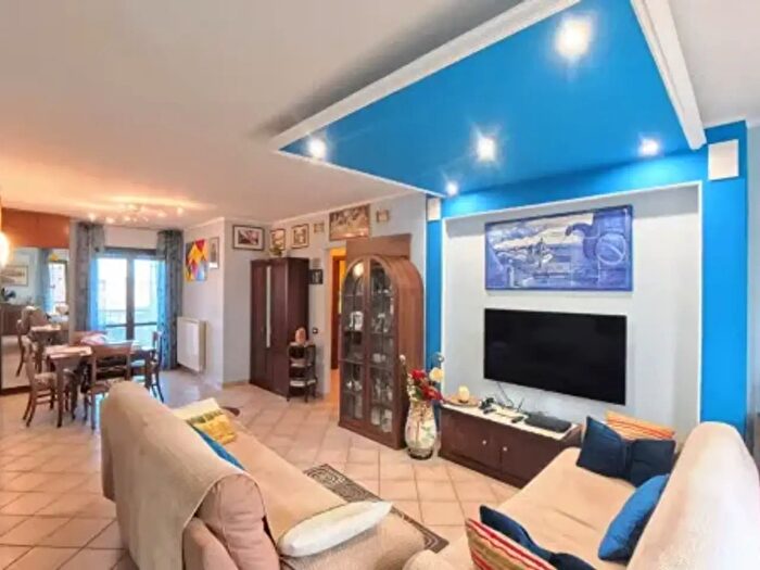 Appartamento trilocale in vendita in Via Andrea Verrocchio, Viterbo