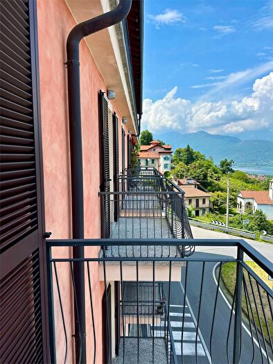 Appartamento trilocale in vendita in Baveno