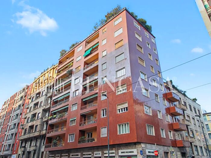 Appartamento con 6 locali in vendita in Via Lodovico Settala, Milano