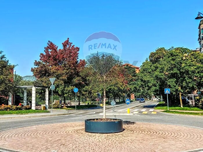 Casa con 5 locali in vendita in Arese