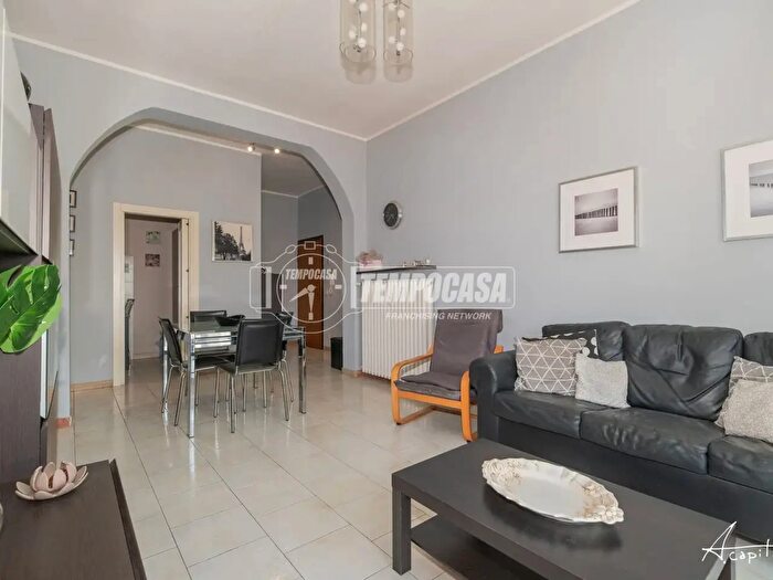 Appartamento trilocale in vendita in Via Respighi, Modena